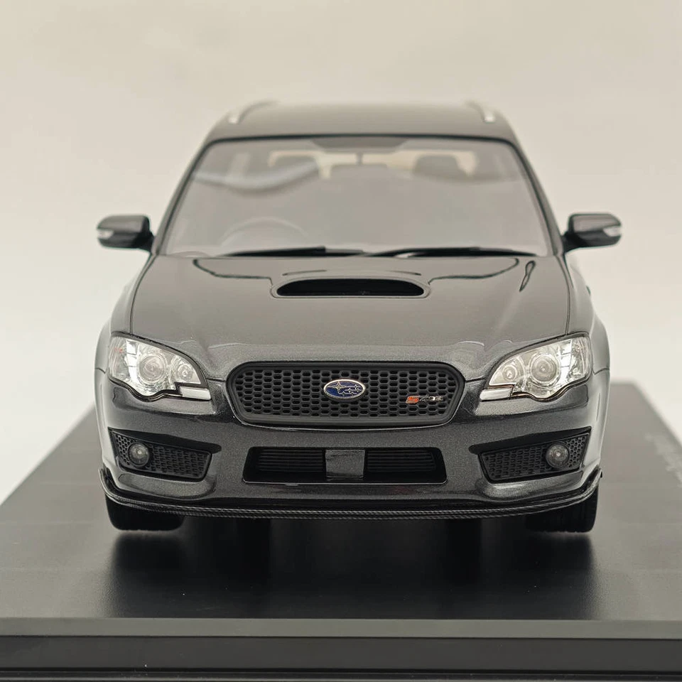 1/18 DNA Collectibles Subaru Legacy Touring Wagon STI S402 Grey Resin Model Car - Immagine 4 di 4