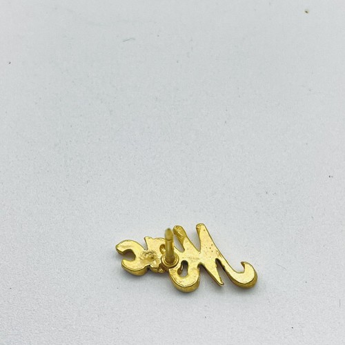 Script Mac Lapel Pin Gold Tone Tiny Tie Tack Classic Career Everyday Workwear - Picture 5 of 6