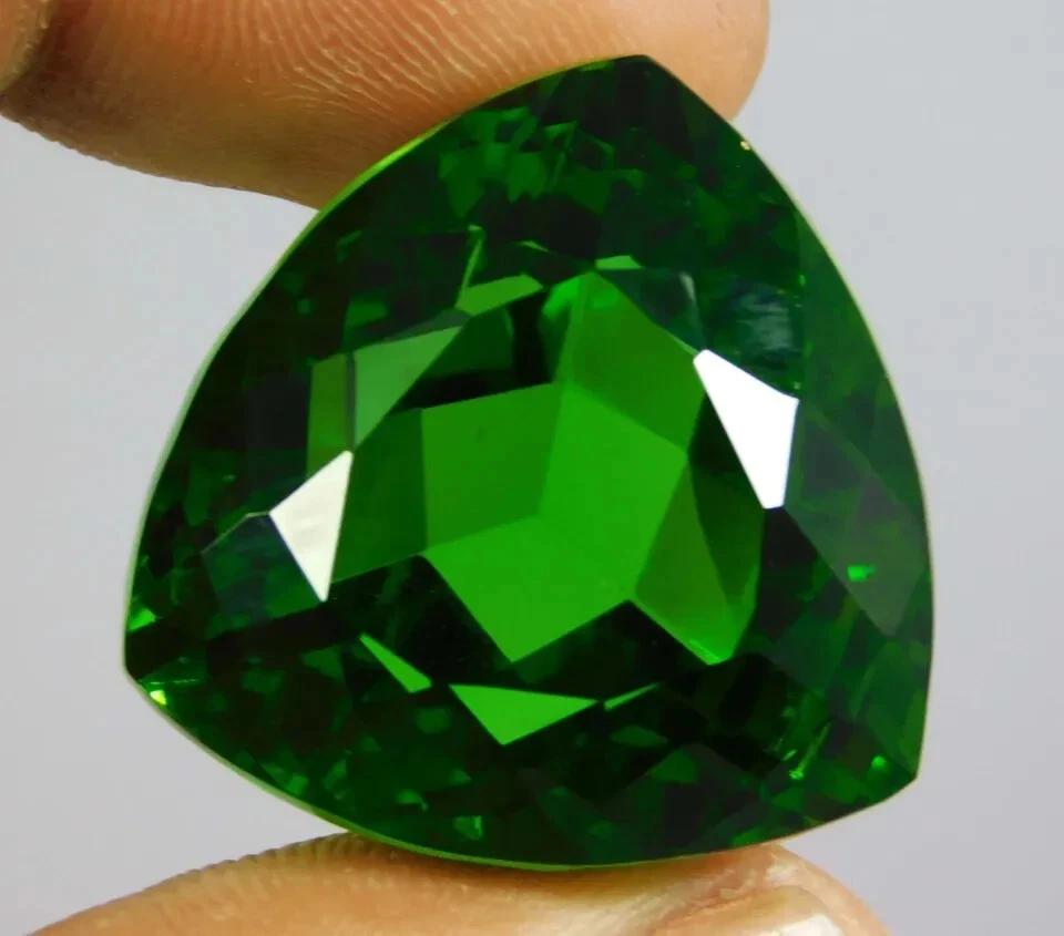 Green Peridot 92.45 Ct. Trillion Cut Faceted Loose Gemstone for Ring & Pendant - Image 2 of 4