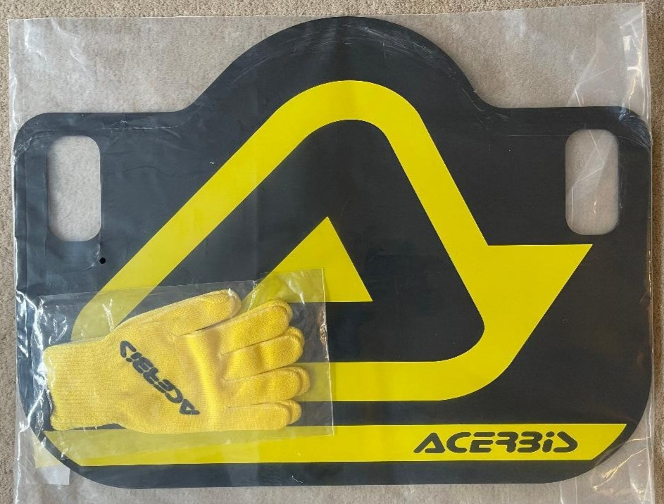 ACERBIS PIT BOARD WITH PAIR OF GLOVES