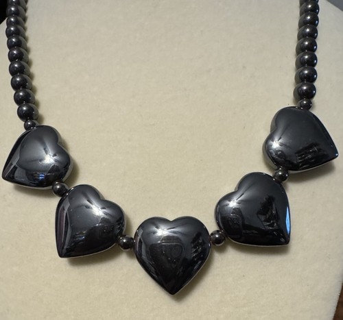 Beautiful Black Hematite Valentine Heart Beaded Necklace 15” - Picture 5 of 5