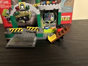 LEGO Juniors 10669 TMNT Ninja Turtle Lair 100% Complete w/ Instructions & Box