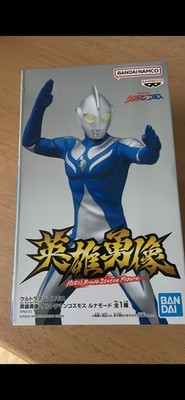 Banpresto / Bandai Namco  Hero s Brave Statue Figure   Ultraman Cosmos Luna Mode
