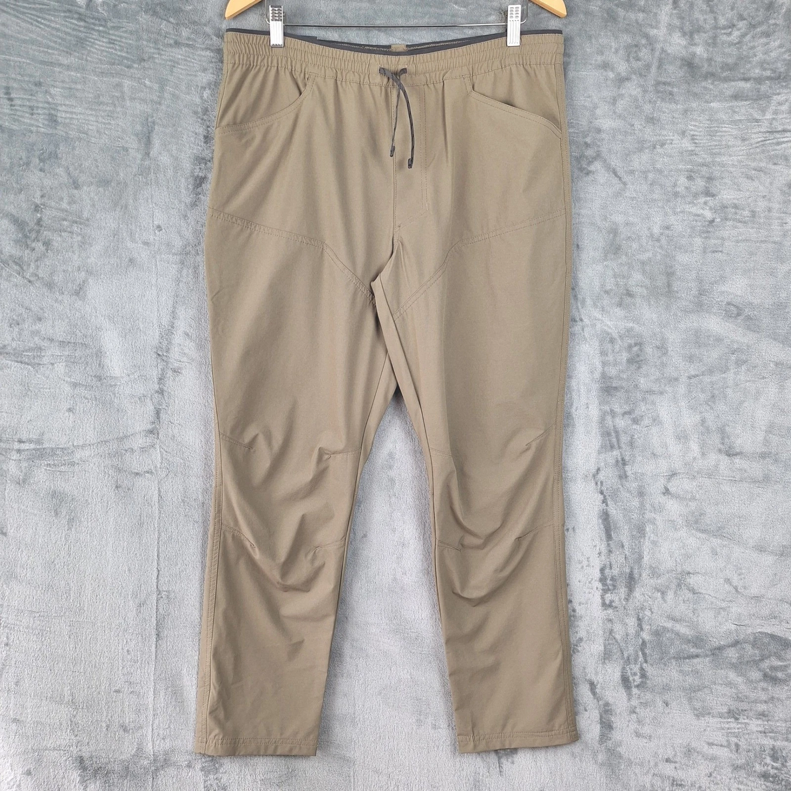 Kuhl Pants Mens Large Short Khaki Dissipatr Air Chino Performance Hiking Outdoor