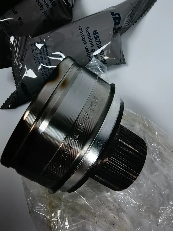 Kit de juntas CV exteriores GKN para Audi A5 Q5 A4 Quattro 8R0498099 - Incluye Derechos de aduana Foto 3 de 4