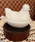 vintage Hazel Atlas white milk glass "hen on a nest" covered dish. #001