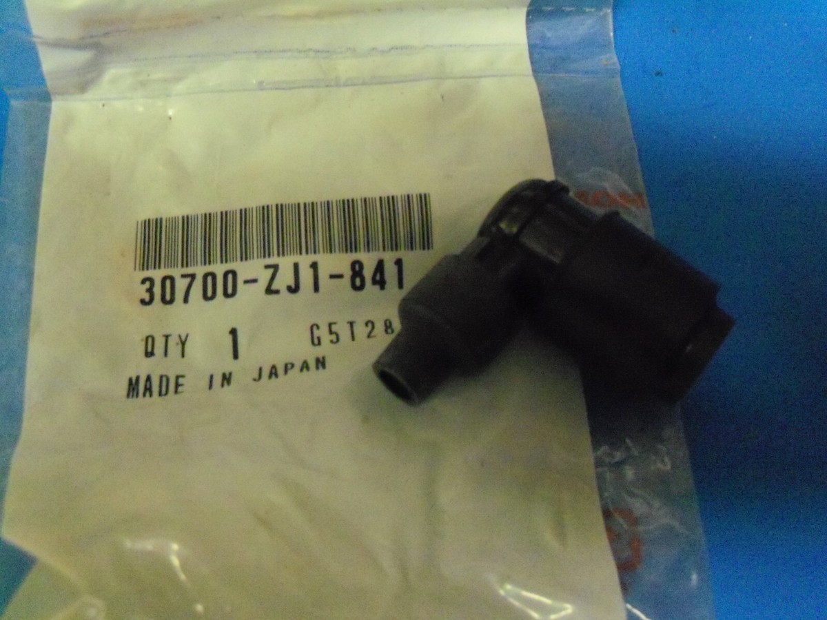 Genuine HONDA Spark Plug Boot Cap GX120 GX610 GXV620 GXV670