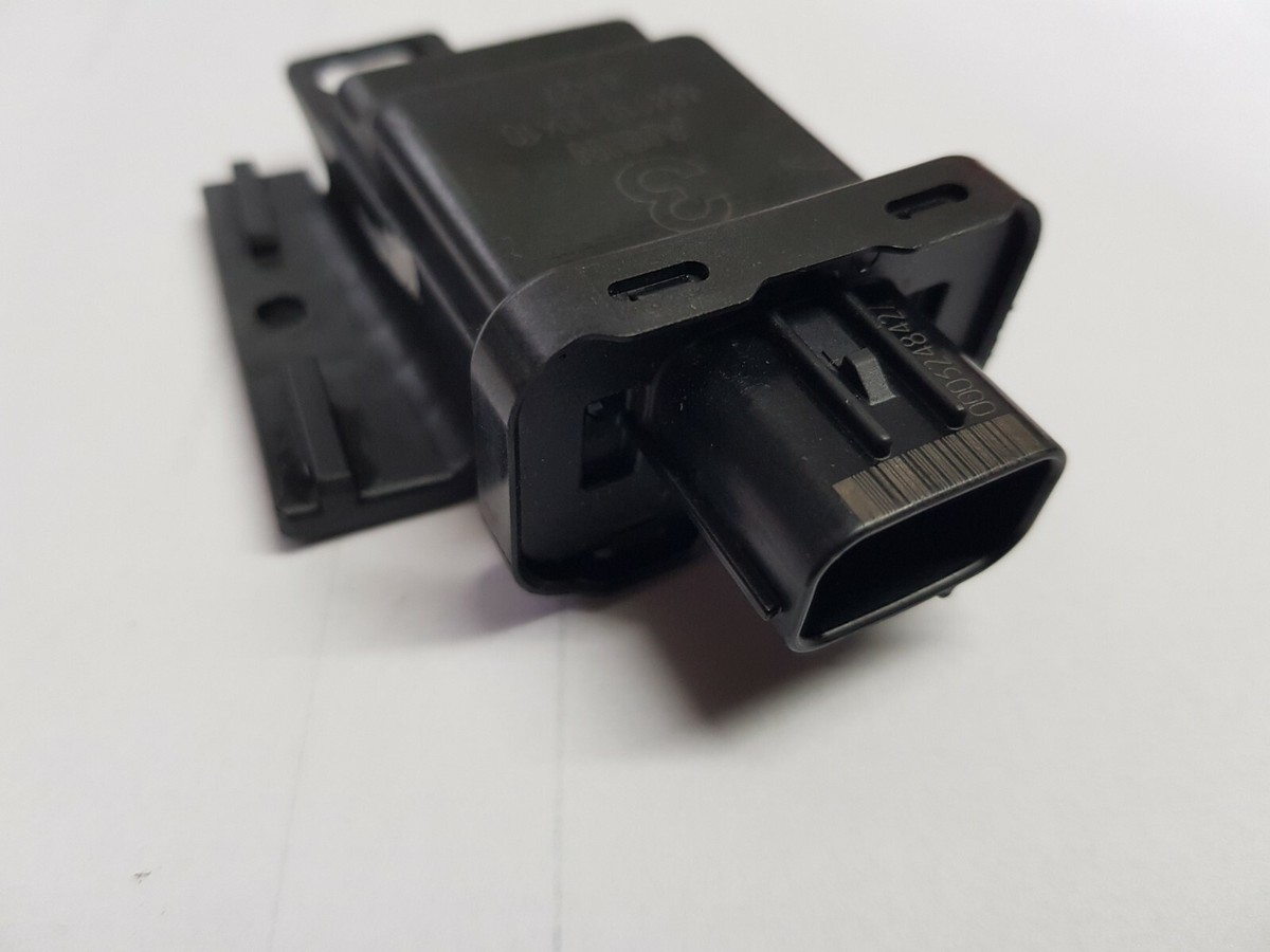 ラング Toyota land Cruiser J200 V8 OSF Smart Keyless Oscillator