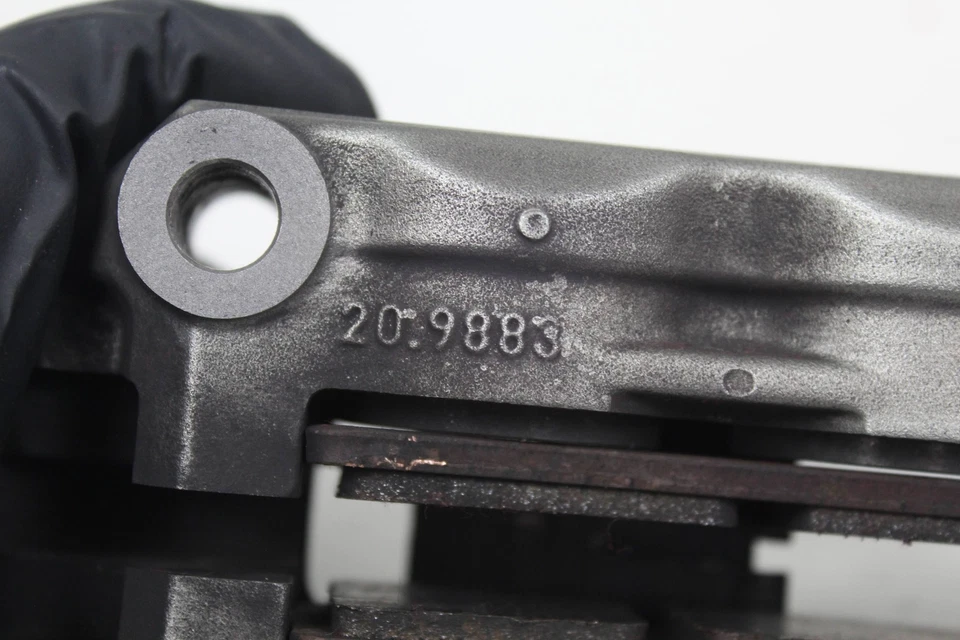 Ducati Diavel Carbon 12-13 Brembo M4 Front Brake Calipers Caliper & Pads 100mm - Image 3 of 4