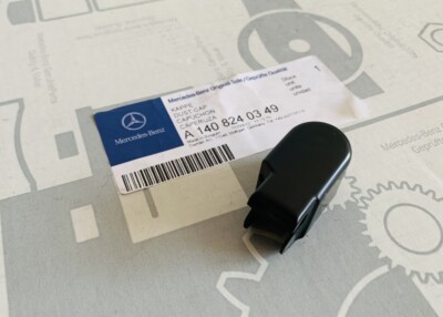 Mercedes-Benz S W140 Left Headlamp Wiper Cap A1408240349 Genuine 