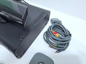 Microsoft Xbox 360 Elite Console Bundle Controllers Power Supply Cables Kinect 