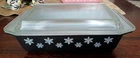 Vintage PYREX 575-B 2 Qt Qt Rectangle Snowflake Casserole Black & White w/Lid