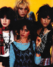 * VICKI PETERSON * signed 8x10 photo * THE BANGLES * COA *