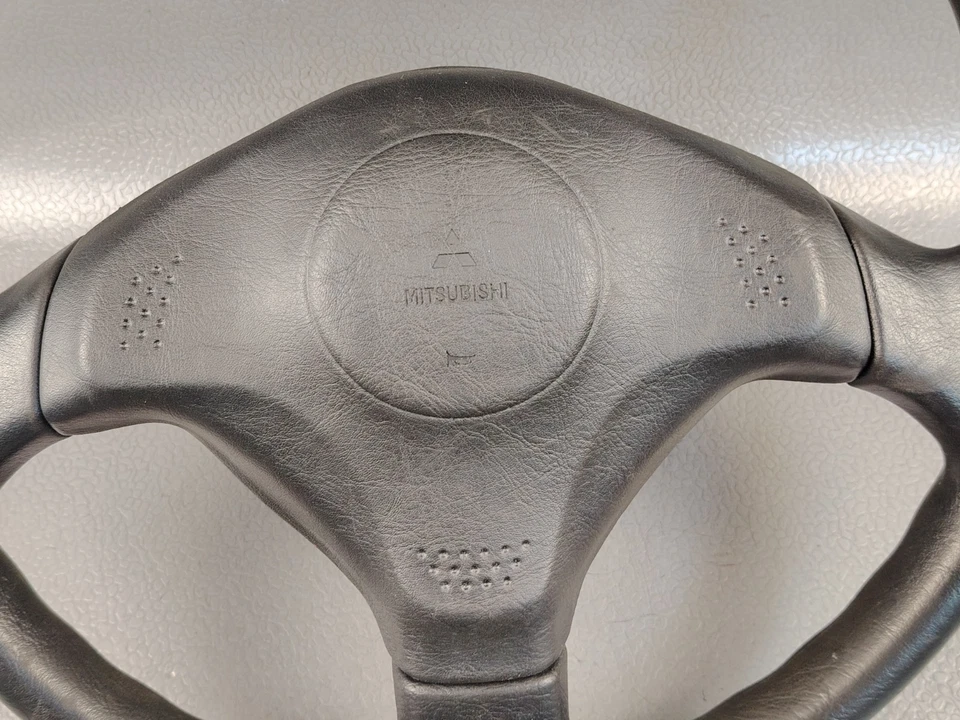 MITSUBISHI LANCER EVOLUTION 2.0 RS iii 1995 3 radios negro montaje volante Foto 4 de 4