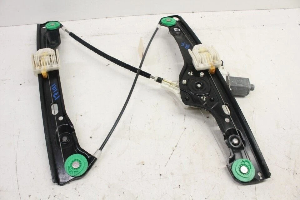 2006-2011 BMW 325i 328i 330i 335i M3 Front Window Regulator Right OEM Used - Изображение 2 из 4