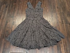 Vera Wang Dress Womens 2 Gray Floral Lace Fit & Flare Scalloped Hem Cocktail