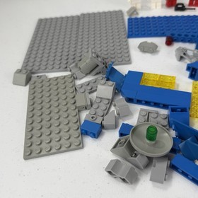 Vintage LEGO 493 Space Command Center 1978 Classic Space Parts Lot 4 Minifigs