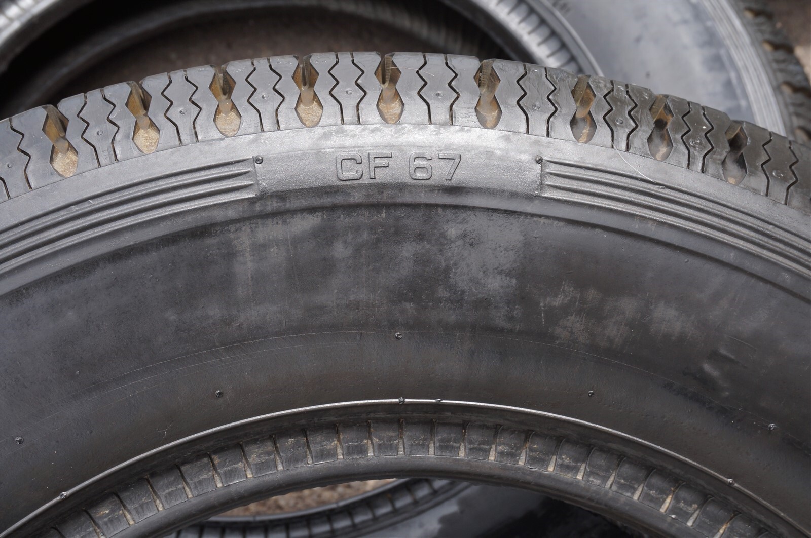 Vintage Pirelli CA67 CF67 Cinturato 185 SR 15 Radial Tube Tires vintage-pirelli-ca67-cf67-cinturato-185-sr-15-radial-tube-tires