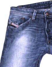 DIESEL DARRON HERREN JEANS – W30 L32 thavar poiak**TOP 2026  30/32 **
