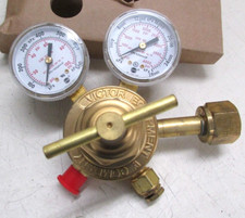 NEW VICTOR Gas Regulator: Single Stage, CGA 540 Inlet, 9/16"-18 M RH Outlet