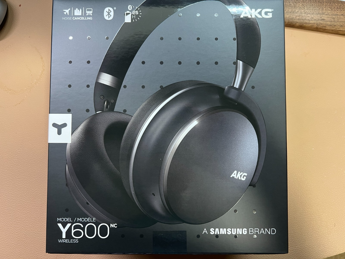 AKG Y600NC Noise Cancelling Bluetooth Headphones Graphite Black