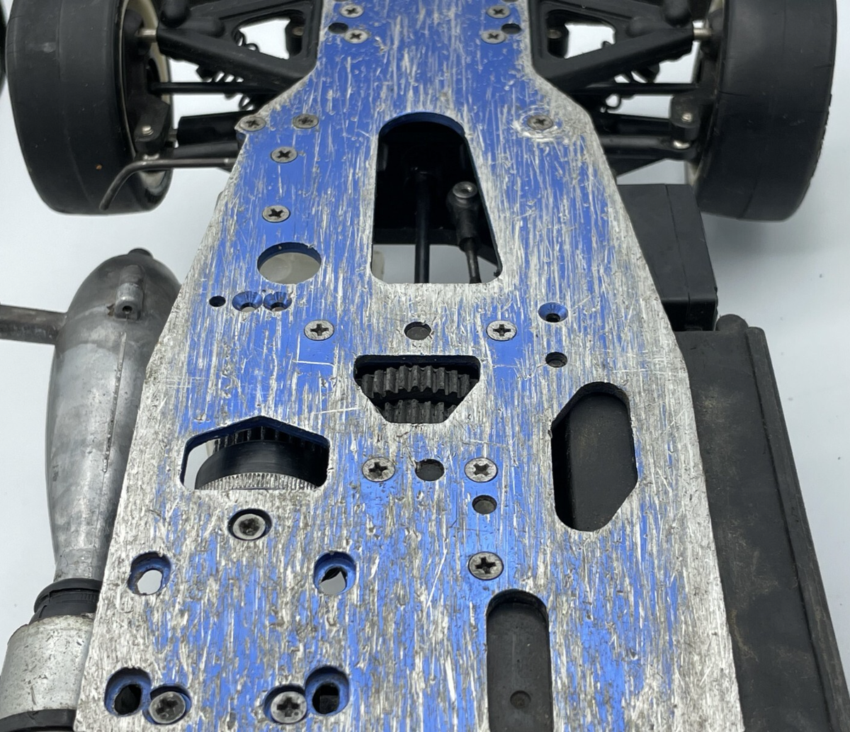 For parts Kyosho engine car FW-05 FW-05R? 4WD chassis vintage rare