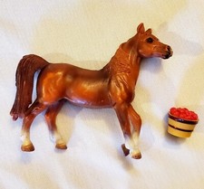Vtg Schleich CHESTNUT FOX MARE Horse 13253 Animal Figure Toy w apples 2001