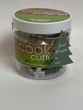 NIP Wilton Holiday Shapes Metal Christmas Cookie Cutter Set 12-Piece Gift Set