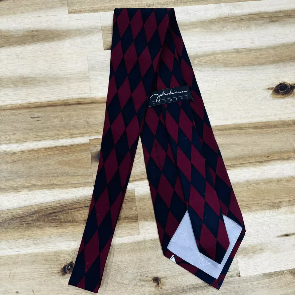 Corbata de colección John Lennon obra de arte 100 % seda con estampado de la Torre Eiffel de John & Yoko Foto 3 de 4