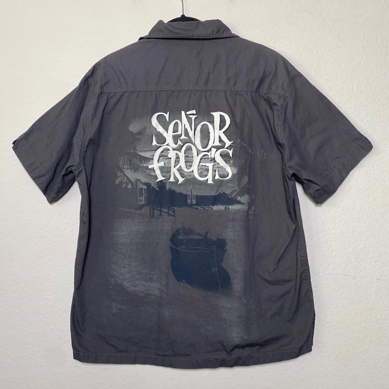 Senor Frogs Playa Del Carmen Mens XL Gray Cotton Button Down Short Sleeve Shirt