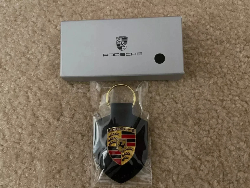 NEW GENUINE PORSCHE LEATHER CREST KEY RING FOB CHAIN BLACK WAP0500950E