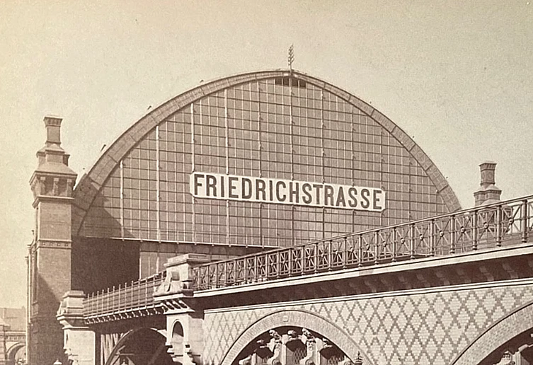WW2 ALEMANIA ESTACIÓN FRIEDRICHSTRASSE DE BERLÍN TANTO COMO ERA EN 1945 FOTO 1895 Foto 4 de 4