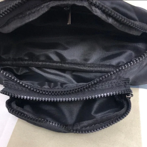 Authentic Alo Yoga 2025 Explorer Belt Bag Black – Waist Crossbody