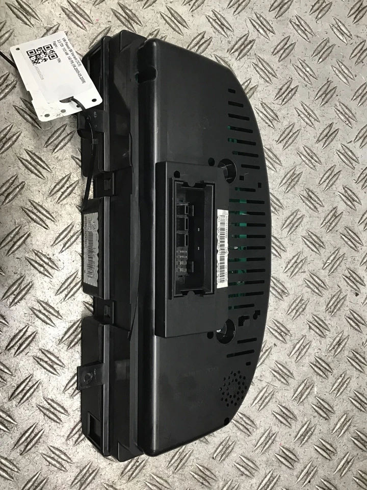 Tacho VW Passat Variant (3C5, B6) 2.0 TDI 103kW 140PS 3C0920871 Kombiinstrument - Bild 2 von 2