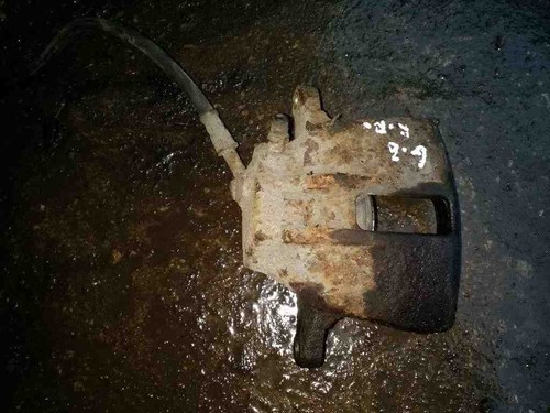 VW GOLF III 1H1 Bremssattel vorne links 1.90 Diesel 66kw 1993 32516076