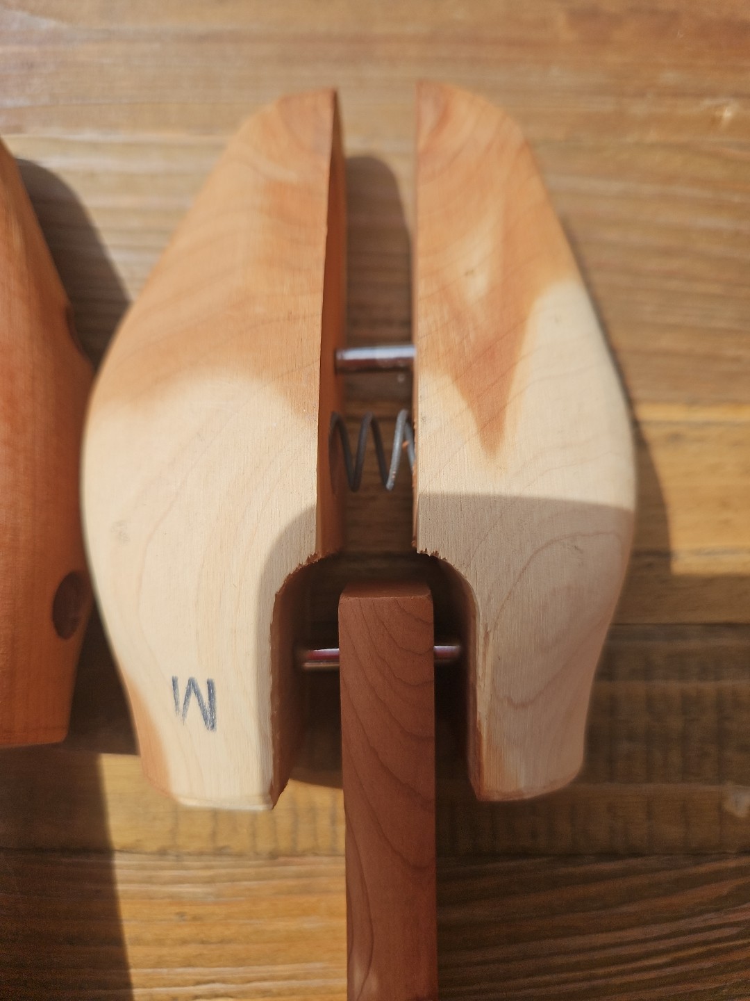 Clark’s England Women’s Size Medium Shoe/Toe Tree Stretcher Keeper Cedar Wood