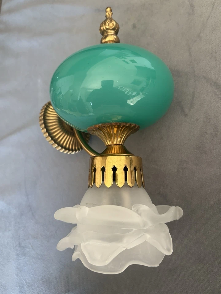 Vintage French Sconces Vintage Gilt Bronze and Green Glass Light Lamp Wall. — 第 3/4 张图片