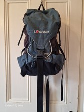 Berghaus Areta 35 Fusion series Bioflex Backpack in black/ Blue 