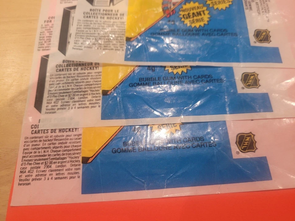 2x  1980-81 OPC HOCKEY WAX PACK WRAPPER LOCKER & DART GUN COMBO FREE SHIPPING  - Bild 2 von 4