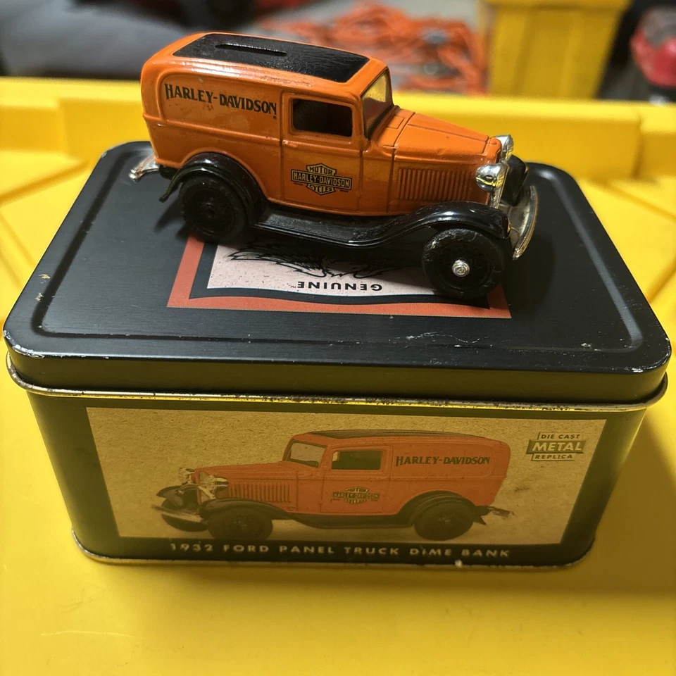 Harley Davidson 1932 Ford Panel Delivery Truck Dime Bank 1:43 ERTL 4" naranja Foto 3 de 4