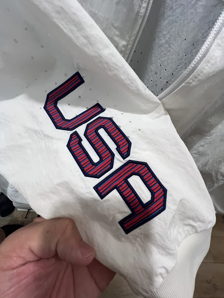 Jaqueta Nike Team USA 2020 Tokyo Olympics Podium Stand Windrunner CK4552-100 XL - Imagem 3 de 4