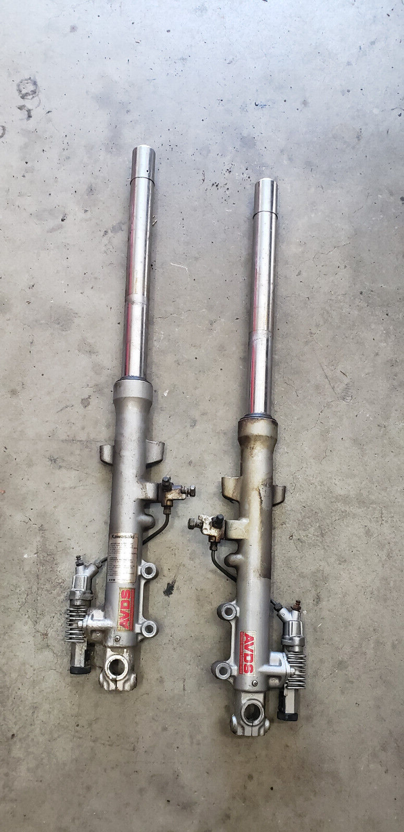 1985 KAWASAKI ZX600A ZX600 ZX 600 GPZ600 FRONT FORKS PAIR AVDS