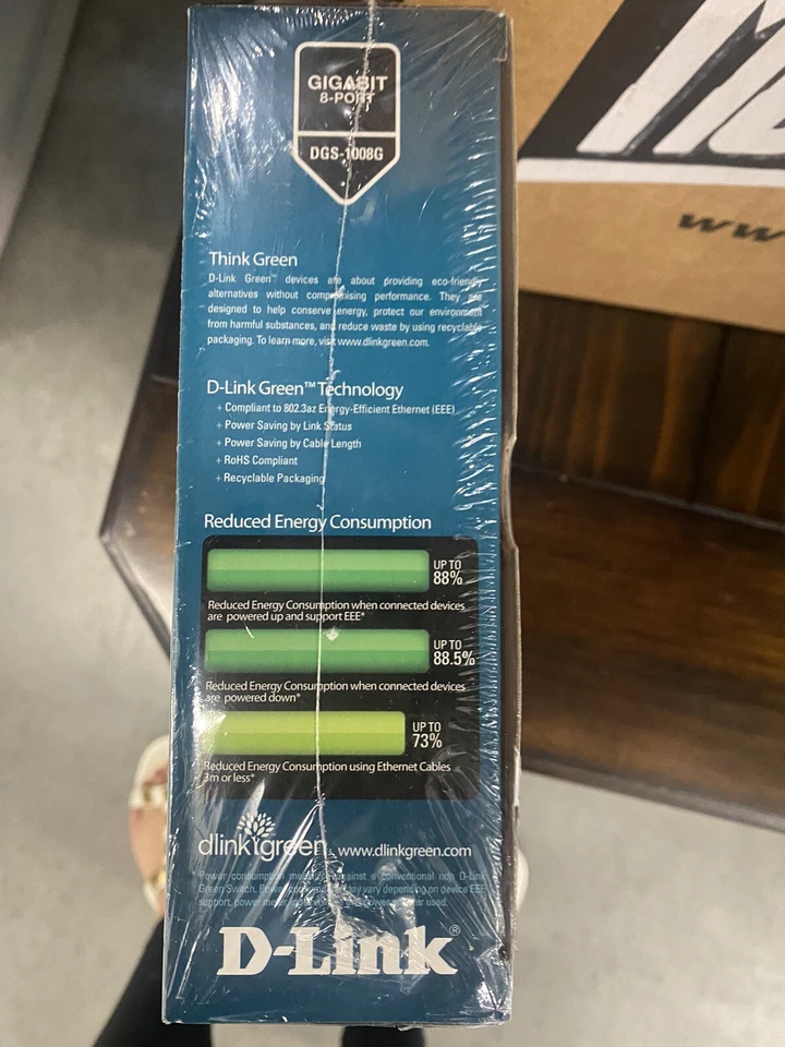 D-Link  DGS (DGS-1008G) 8-Ports External Ethernet Switch - Image 4 of 4