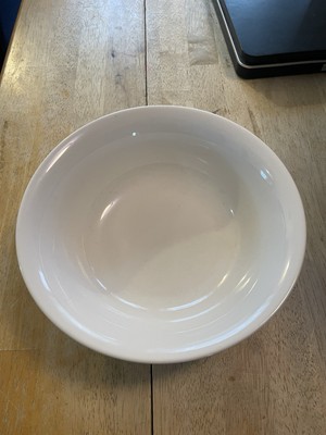 Pfaltzgraff Gazebo White 8 5/8  Vegetable/Serving Bowl