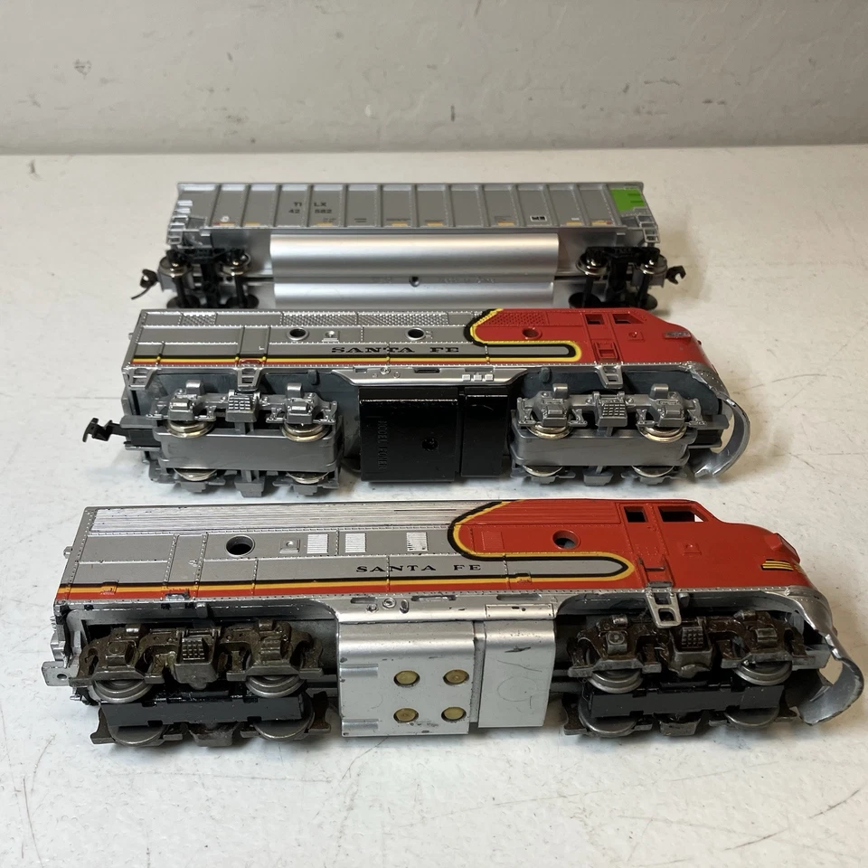 MODEL POWER, ATLAS  HO-scale F3 F7 LOCOMOTIVE SANTA FE TILX 42582  *UNTESTED* - Image 2 of 4