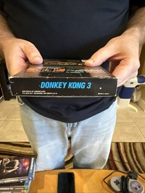 Donkey Kong 3 NES CIB Great Condition Early Print 5 Screw Hangtab Box NON REV A