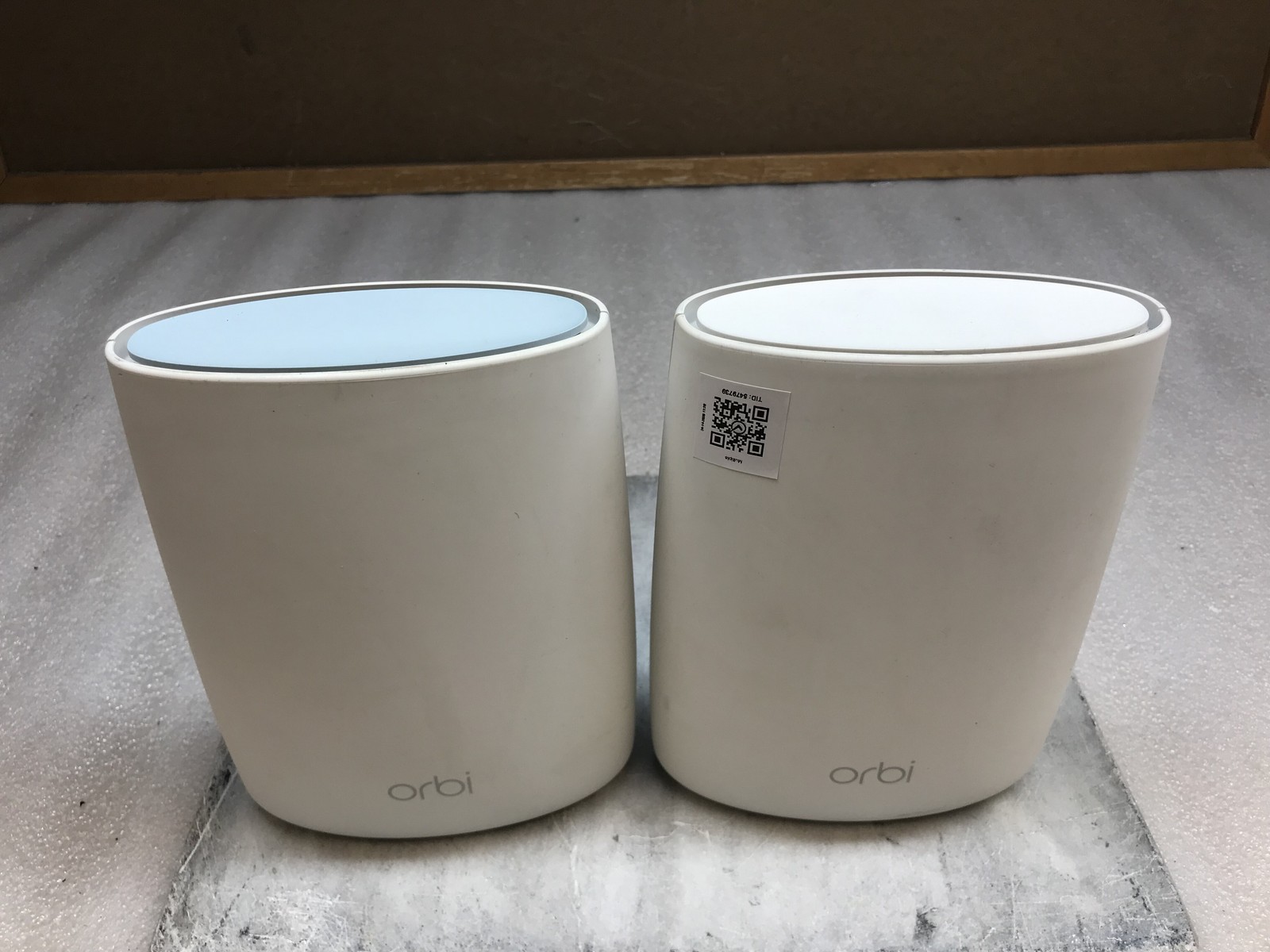 NETGEAR Orbi Tri-Band Mesh WiFi 5 System (RBR50/RBS50)–Router & Satellite
