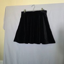 Hot Topic Black Velvet Goth Emo Alternative Skater Skirt Size S/M