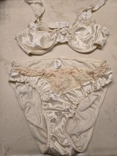 Vintage Victoria's Secret Second Skin Satin Panty Set Size Small/34b