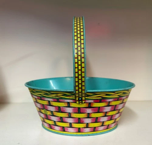 VINTAGE 1950S J. CHEIN & CO. TIN LITHOGRAPH EASTER BASKET BLUE HANDLE PINK WEAVE